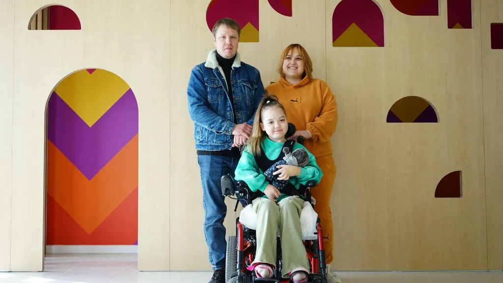 Orysia with her parents in the play room at the SJD Barcelona Children's Hospital Orysia with her parents in the play room at the SJD Barcelona Children's Hospital