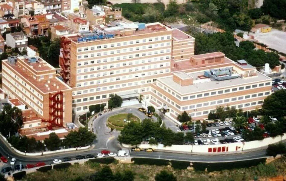Vista aérea del Hospital Sant Joan de Déu en la década de los 80 Vista aérea del Hospital Sant Joan de Déu en la década de los 80