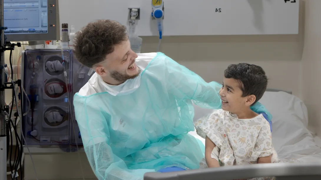 Oncology patient with nurse - SJD Barcelona Children's Hospital Oncology patient with nurse - SJD Barcelona Children's Hospital