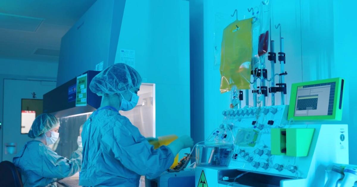 Image of the white rooms of the Advanced Therapies Platform