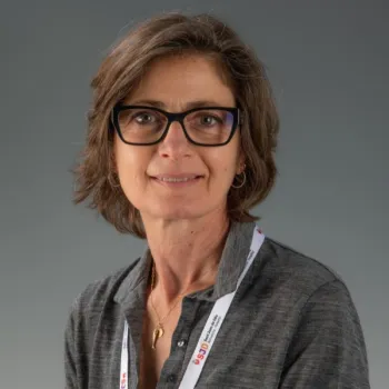 Cinzia Lavarino, Head of the Molecular Oncology Laboratory Cinzia Lavarino, Head of the Molecular Oncology Laboratory