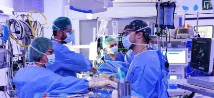 During a minimally invasive heart operation procedure - SJD Barcelona Children's Hospital During a minimally invasive heart operation procedure - SJD Barcelona Children's Hospital