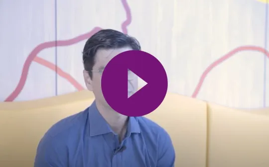 Dr. Andrés Morales explica investigación sobre el tumor DIPG Fotograma Andrés Morales vídeo DIPG