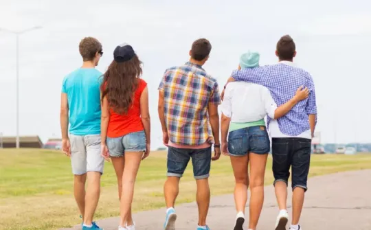 La adolescencia y la salud emocional: herramientas para las familias La adolescencia y la salud emocional: herramientas para las familias