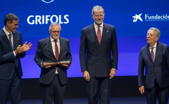Manel del Castillo collecting the La Vanguardia award Manel del Castillo collecting the La Vanguardia award