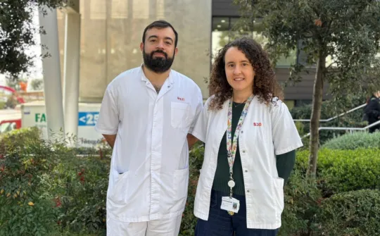 Los doctores Darío Ortigoza y Laia Nou en Sant Joan de Déu Darío Ortigoza y Laia Nou trastornos del gen NKX2-1 Sant Joan de Déu