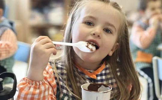 Chocolatada Solidaria en una escuela de Taradell Chocolatada Solidaria en una escuela de Taradell
