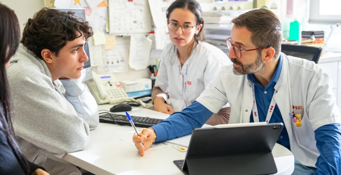 Consulta del programa A10, transición al hospital de adultos