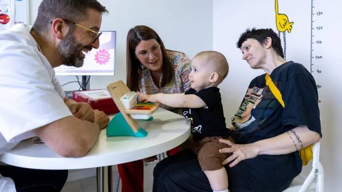 Consultation with haematology patient by Dr. Rubén Berrueco - SJD Barcelona Children's Hospital Consultation with haematology patient by Dr. Rubén Berrueco - SJD Barcelona Children's Hospital