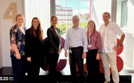 Profesionales de Sant Joan de Déu y del BCC en el Hospital Profesionales de Sant Joan de Déu y del BCC en el Hospital